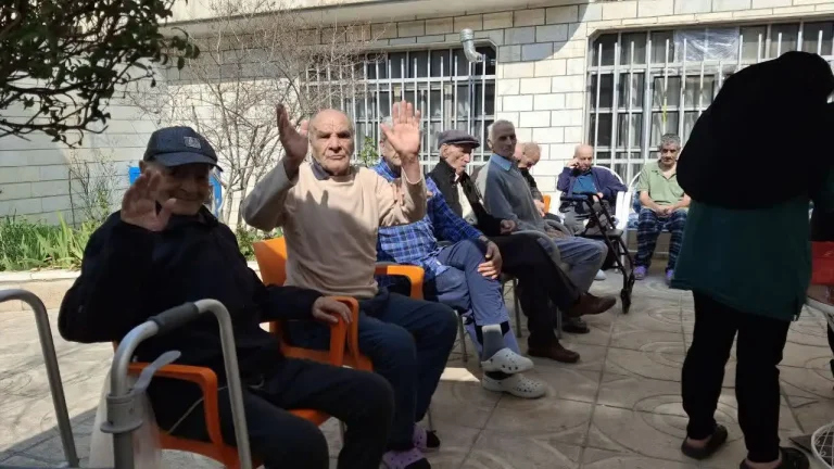 عکس خانه سالمندان آسمان